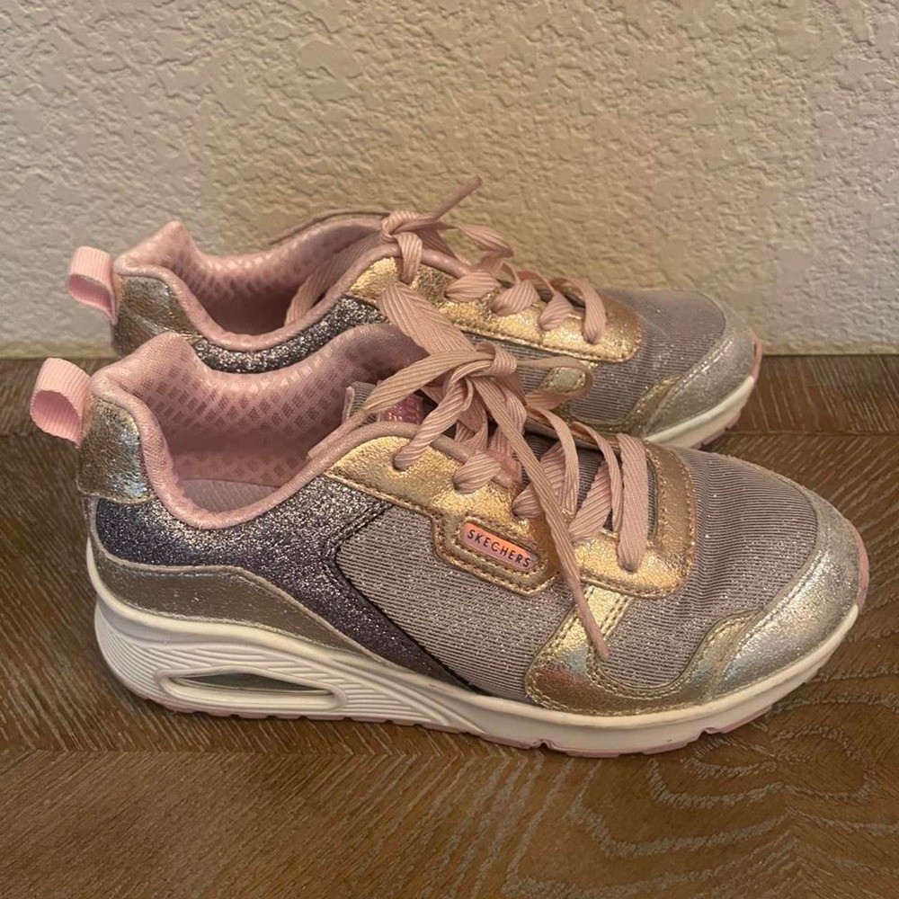 Skechers girls pink and gold size 4